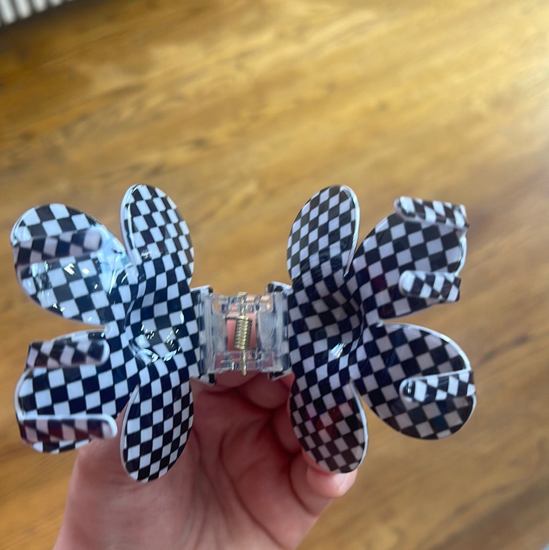Checkered Flower Claw Clip