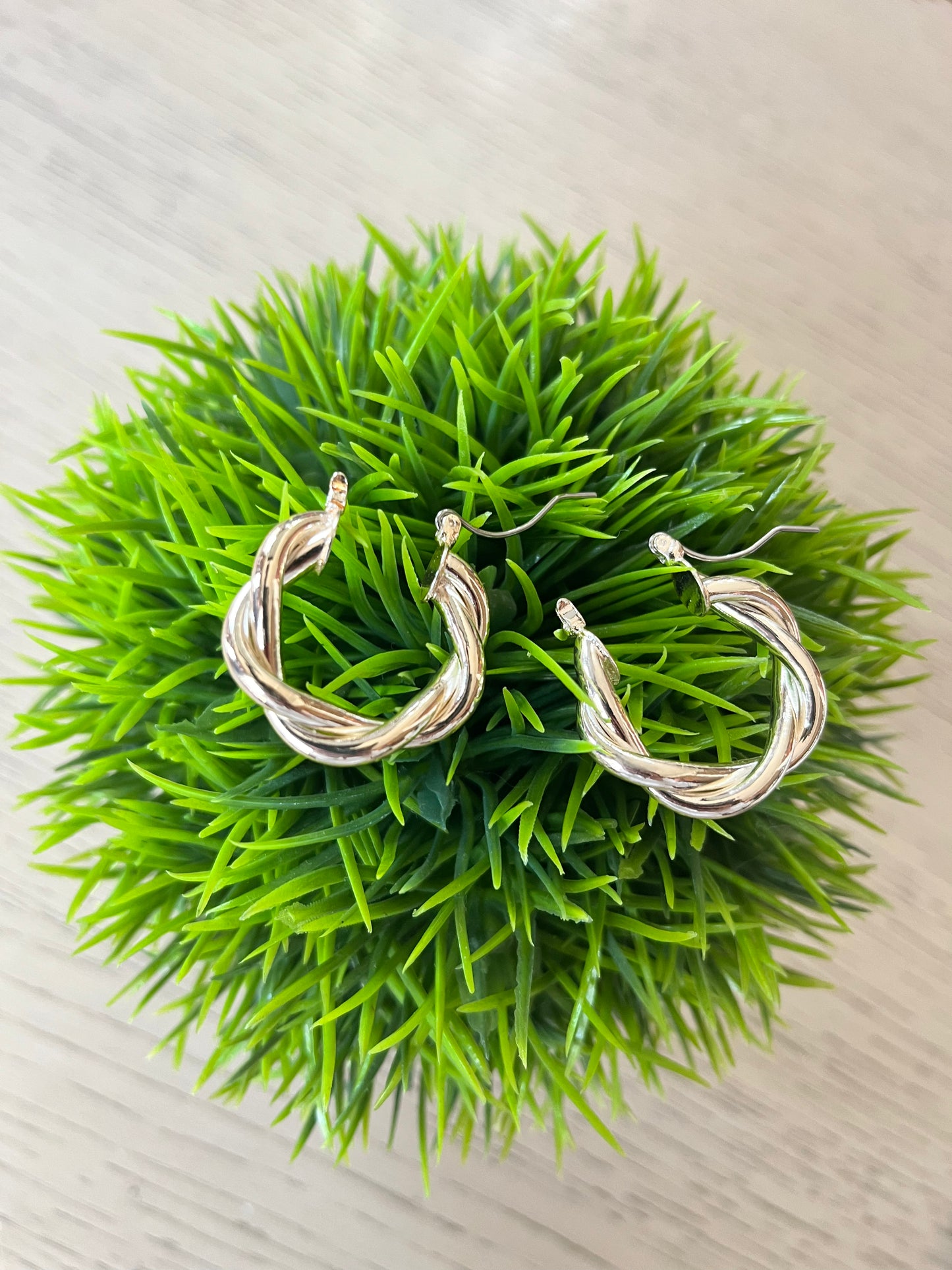The Twisted Hoop