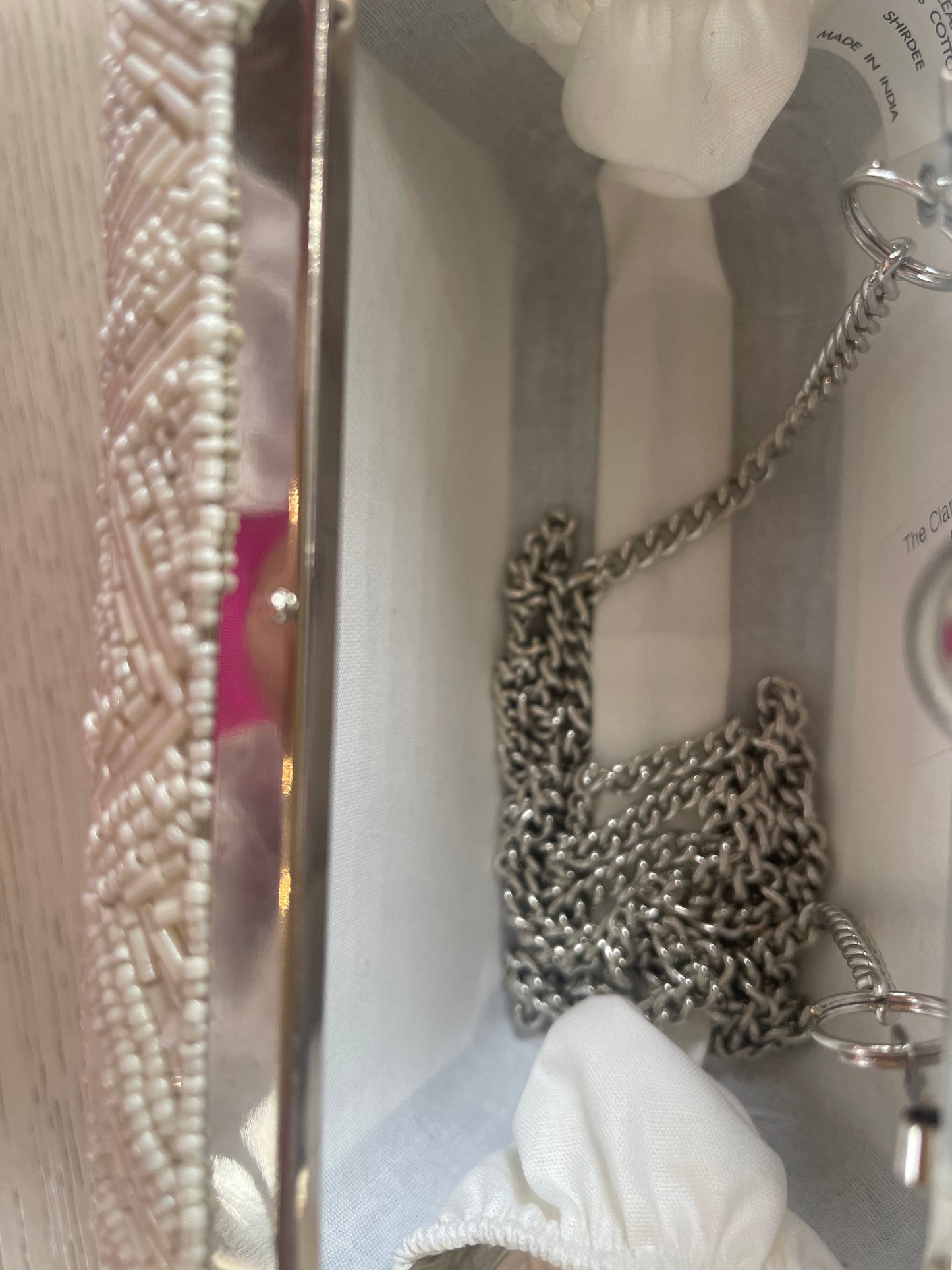 The Clamshell Bridal Purse hi