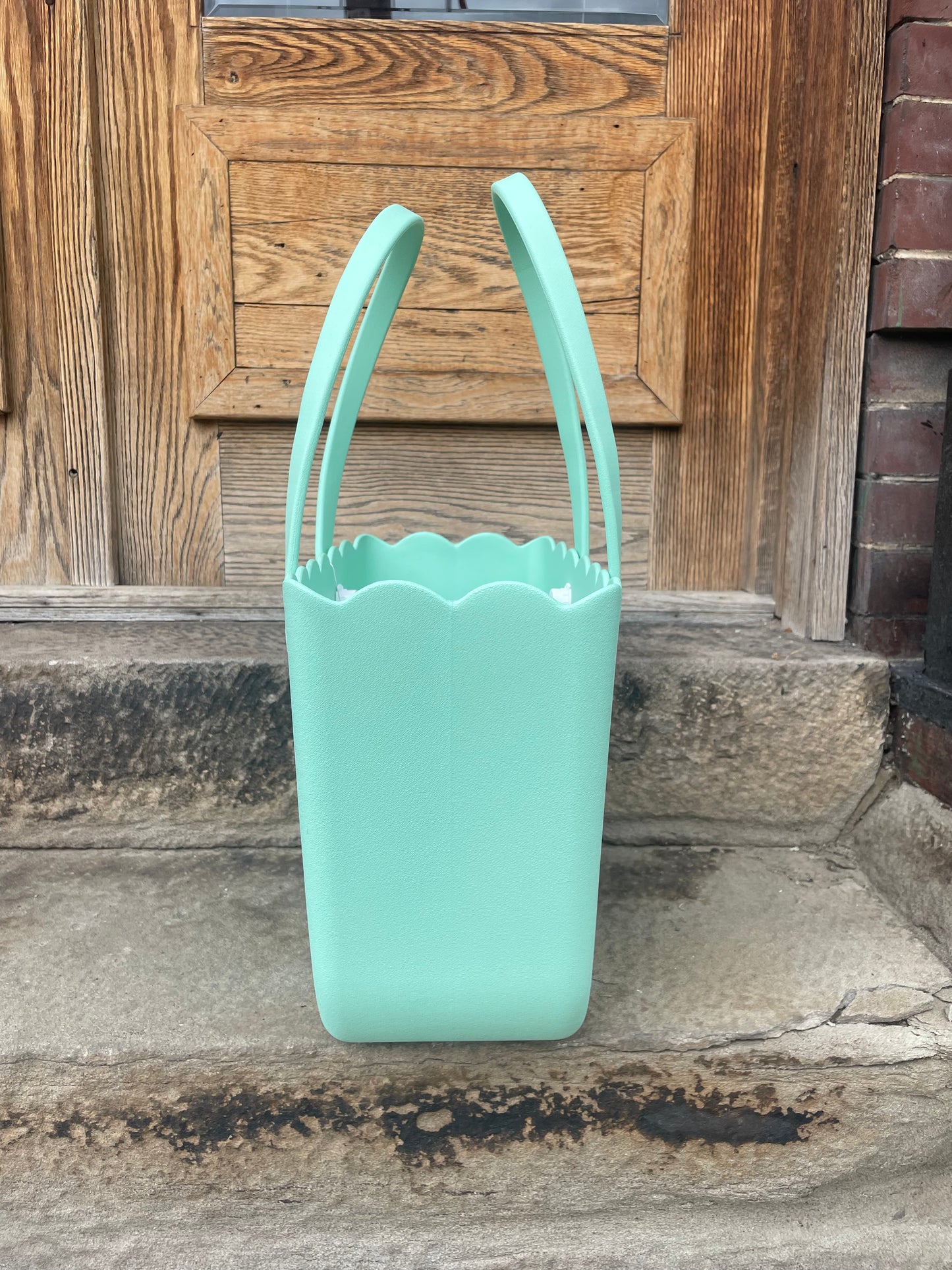 Scallop Beach Versa Tote