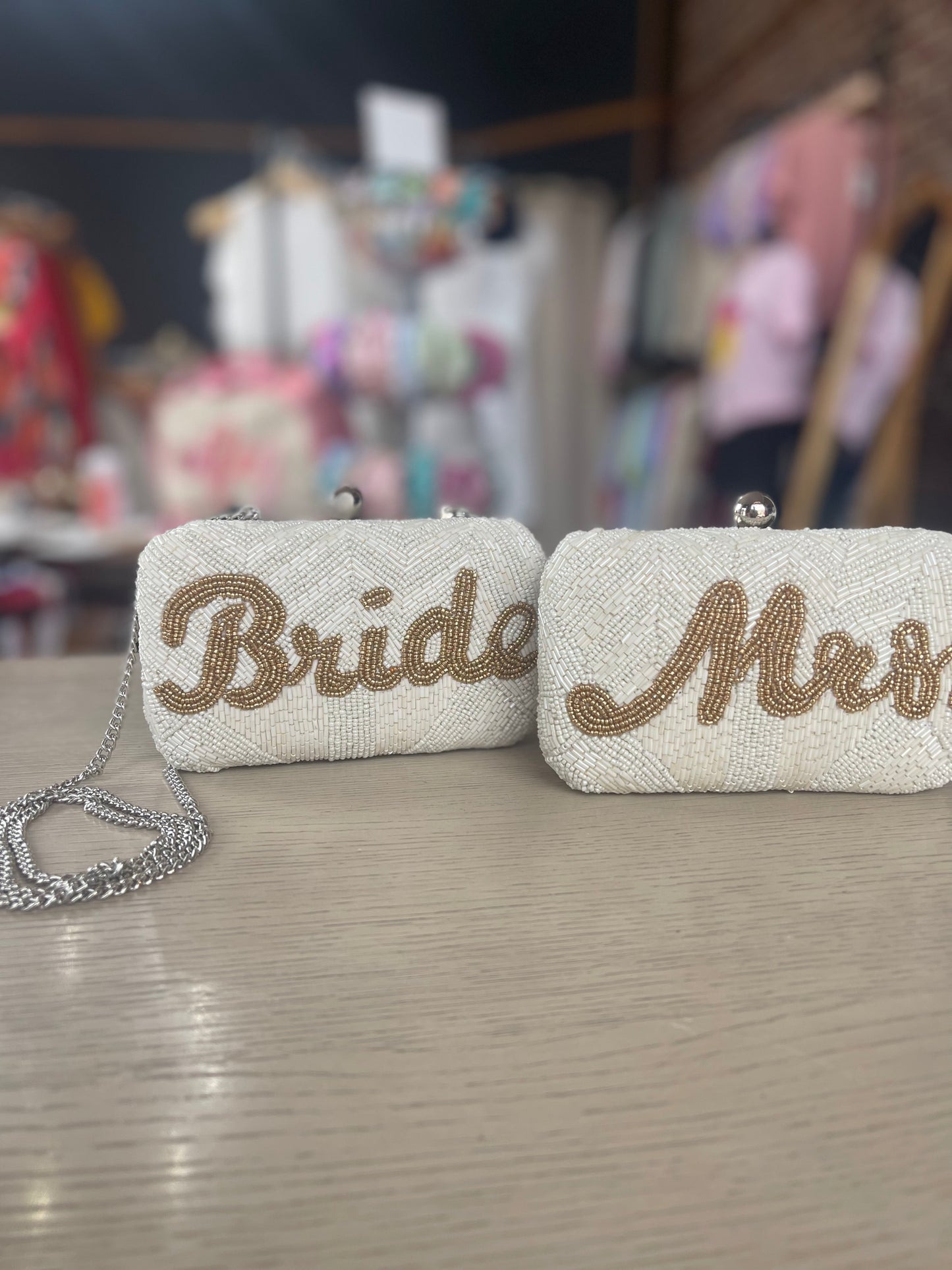 The Clamshell Bridal Purse hi