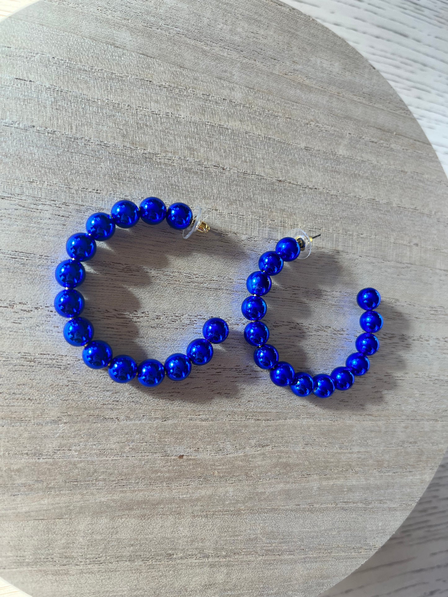 The Wildcat Pearl Hoops