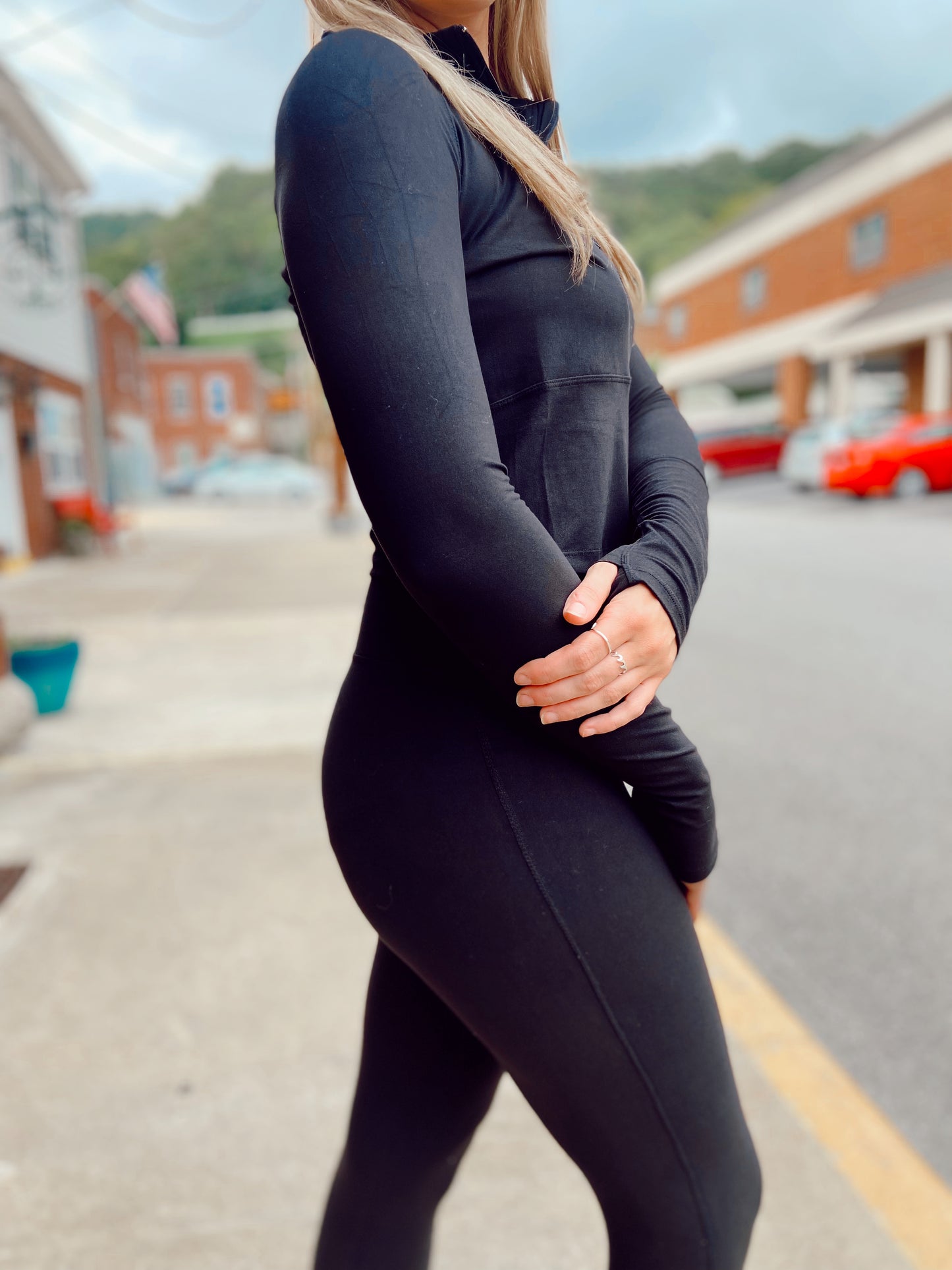 Black as Coal Crop Pullover