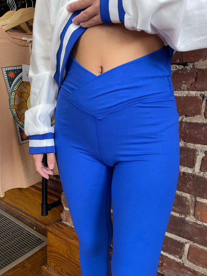 THE V Leggings